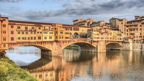 The Guide to Essential Italy. Episode 19, En Route to the Ponte Vecchio cover image