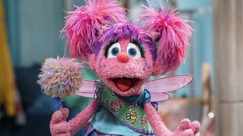Sesame Street: S52. Episode 3, Bug Scouts cover image