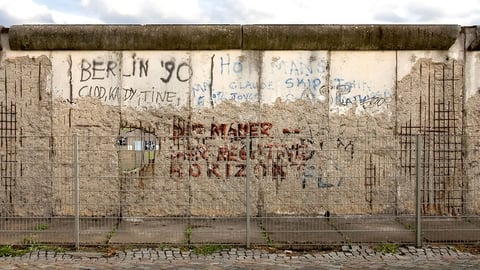 1989-The Fall of the Berlin Wall cover image