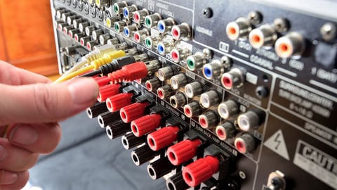 Understanding Modern Electronics. Episode 13, Amplifier Circuits Using Op-Amps cover image